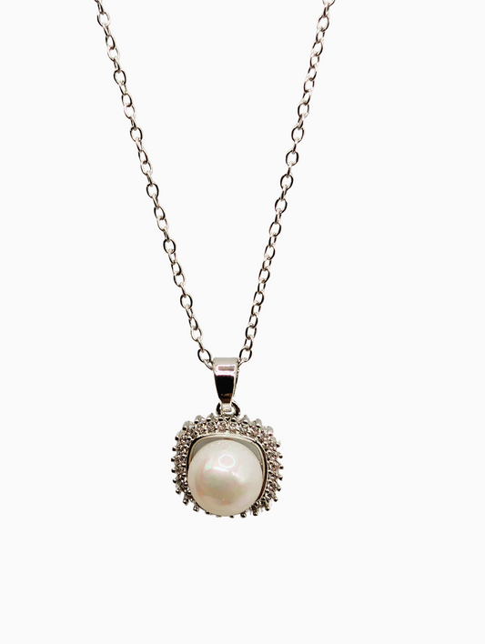 Silver Pavé Border Pearl Pendant